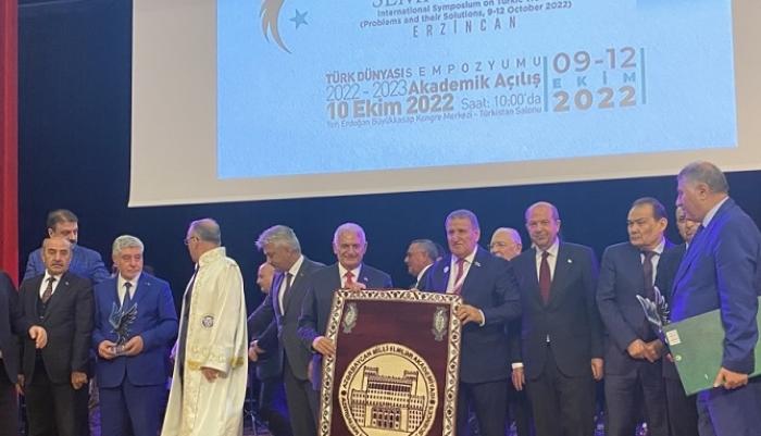 Состоялась официальная церемония открытия международного симпозиума «Тюркский мир встречается в Эрзинджане».