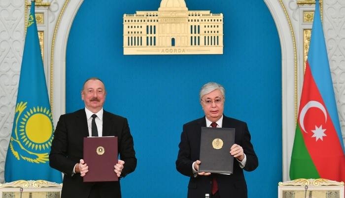 Cостоялась церемония подписания азербайджано<abbr>-</abbr>казахстанских документов