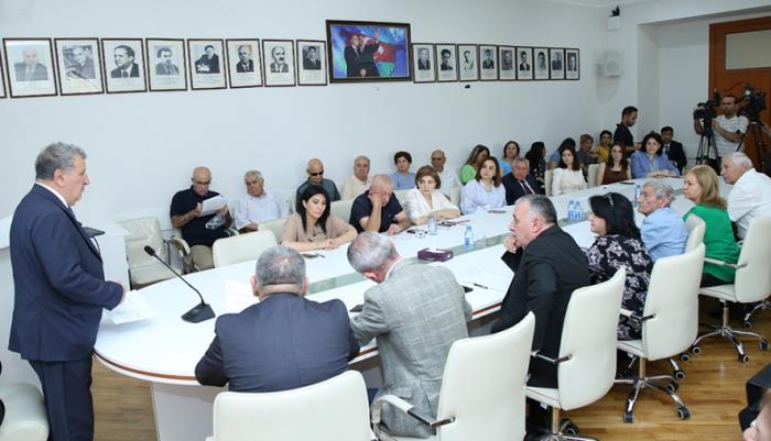 “Ədəbi proses – 2024” mövzusunda elmi<abbr>-</abbr>yaradıcılıq müşavirəsi keçirildi