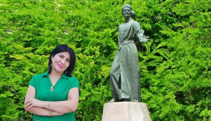 İmadəddin Nəsimi: hər yerdən görünən <abbr>-</abbr> Elnarə AKİMOVA