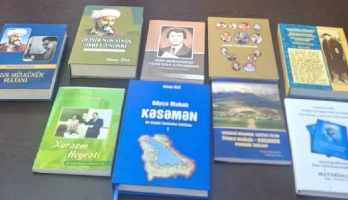 Prezident Kitabxanasında filologiya elmləri doktoru Almaz Ülvi Binnətova ilə görüş keçirilib 