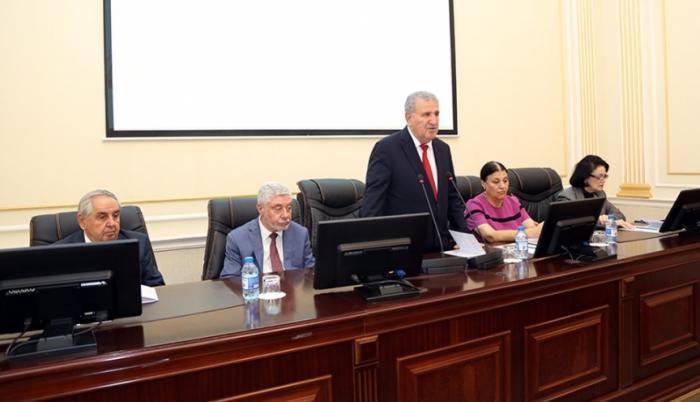 AMEA<abbr>-</abbr>da “Üzeyir Hacıbəyli: ədəbi<abbr>-</abbr>mədəni dəyərlər və mənəvi<abbr>-</abbr>estetik zənginlik” mövzusunda elmi konfrans keçirilib