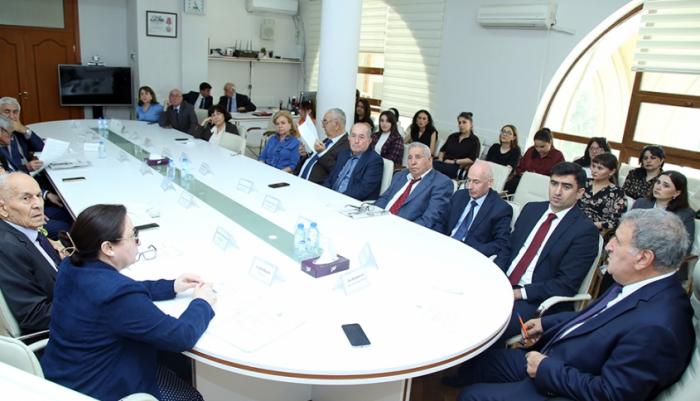Ədəbiyyat İnstitutunun Elmi şurasının iclasında bir sıra məsələlər müzakirə edilib