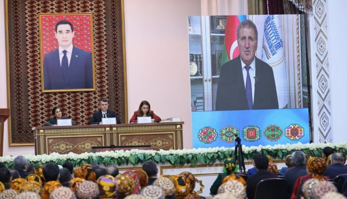 Türkmənistanın Aşqabad şəhərində Mahmud Kaşğarinin “Divani Lüğət ət<abbr>-</abbr>Türk” əsərində sülh və etimadın rolu müzakirə olunub